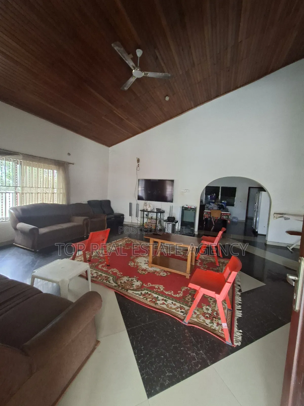 6bdrm House in Mangoasi, Dome for sale