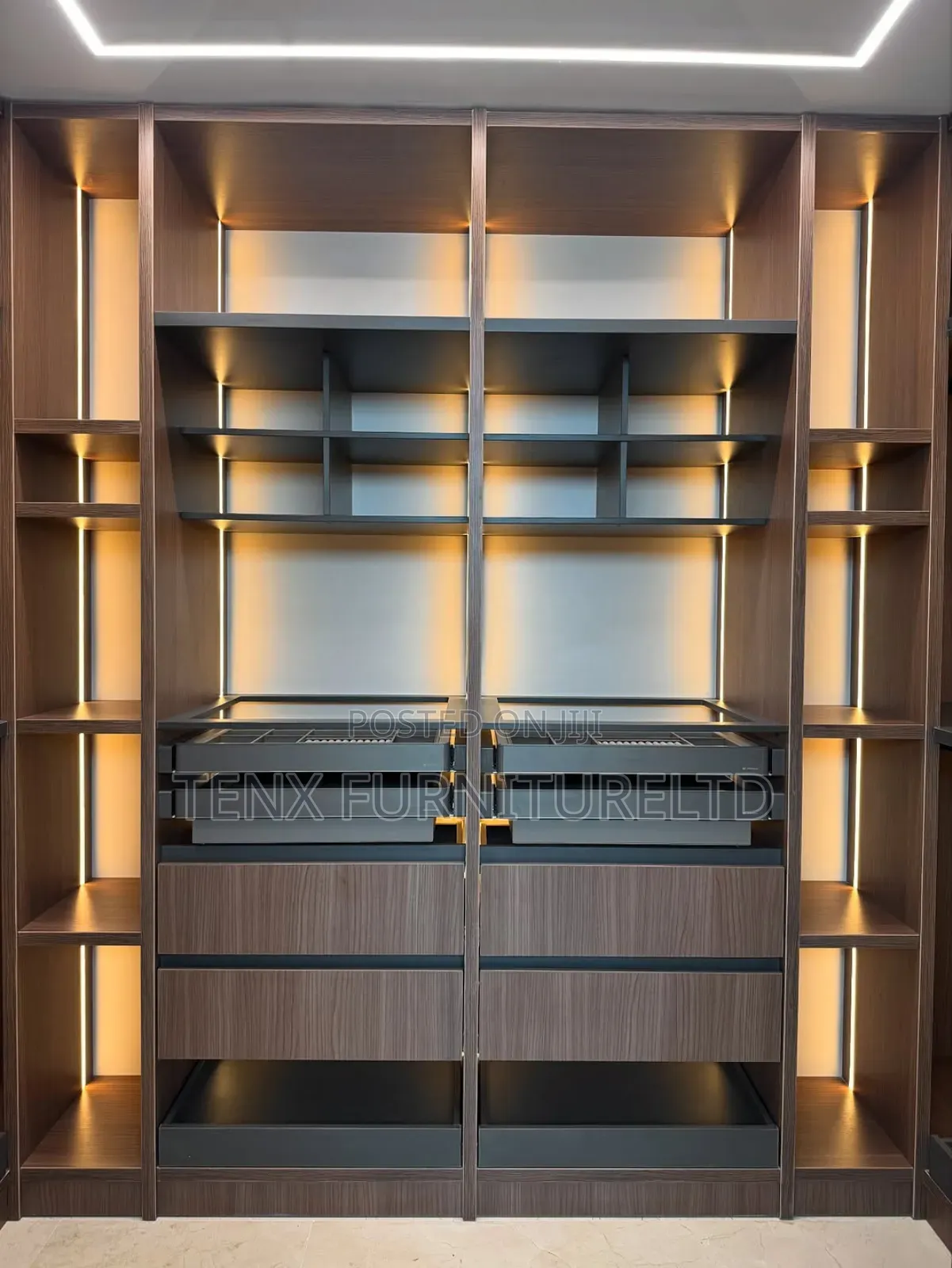 Wardrobe (Built-In) With Led Lighting