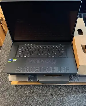 New Laptop Asus ROG Zephyrus G16 32GB Intel Core i9 SSD 2T