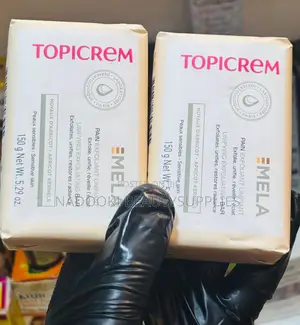 Topicrem Mela Unifying Exfoliating Bar