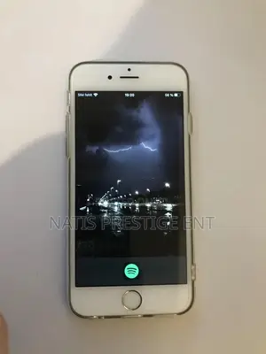 Apple iPhone 6s 64 GB Silver