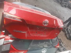 Toyota Corolla 2014-2017 Boots