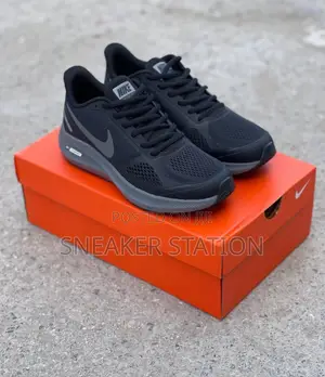 Nike Zoom Guide Runner Available
