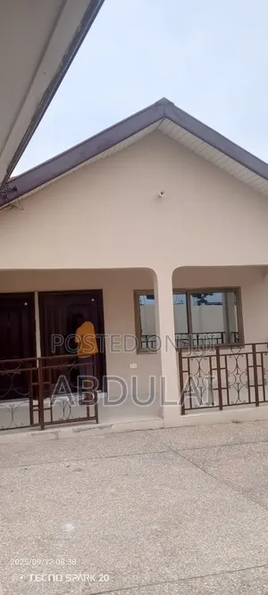 4bdrm House in Abdulai Properties, Ashomang Estate for rent