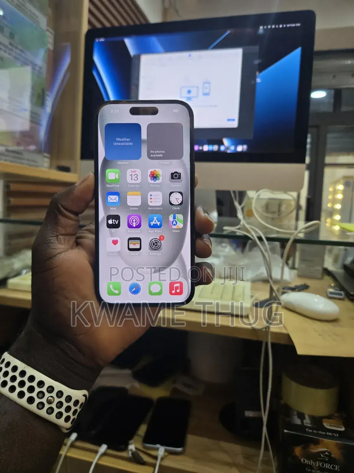 New Apple iPhone 15 128 GB Black