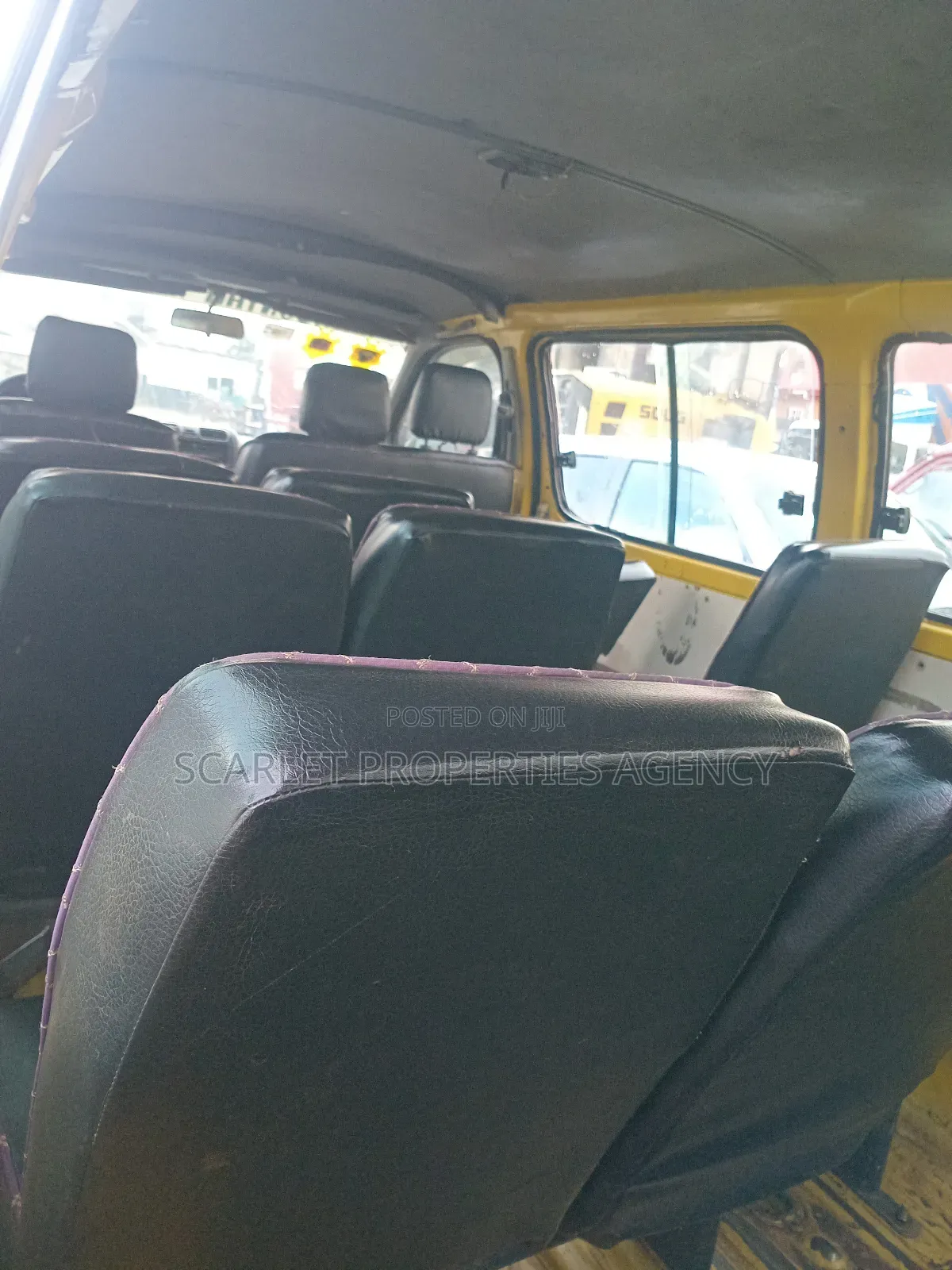 Toyota HiAce 2013 Orange