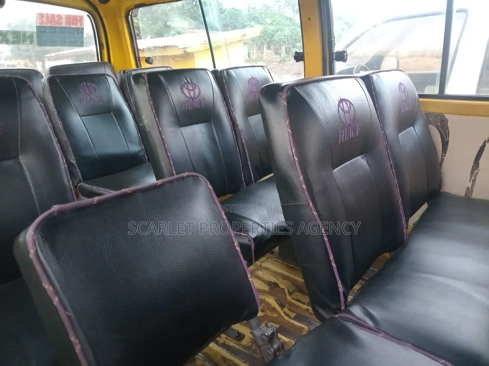 Toyota HiAce 2013 Orange