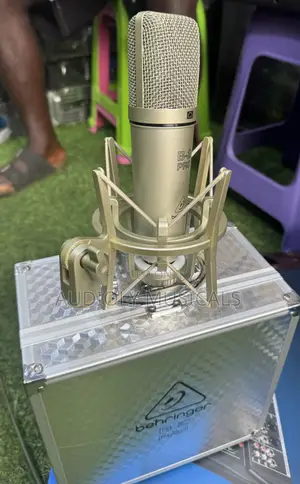 Behringer B-2 Pro Studio Condenser Microphone
