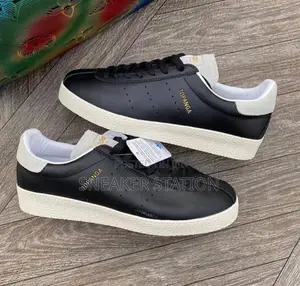 Adidas Topanga Black/White