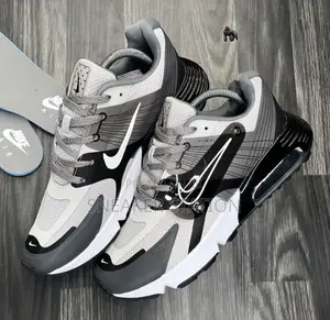Nike Airmax Fly Wire Sneaker