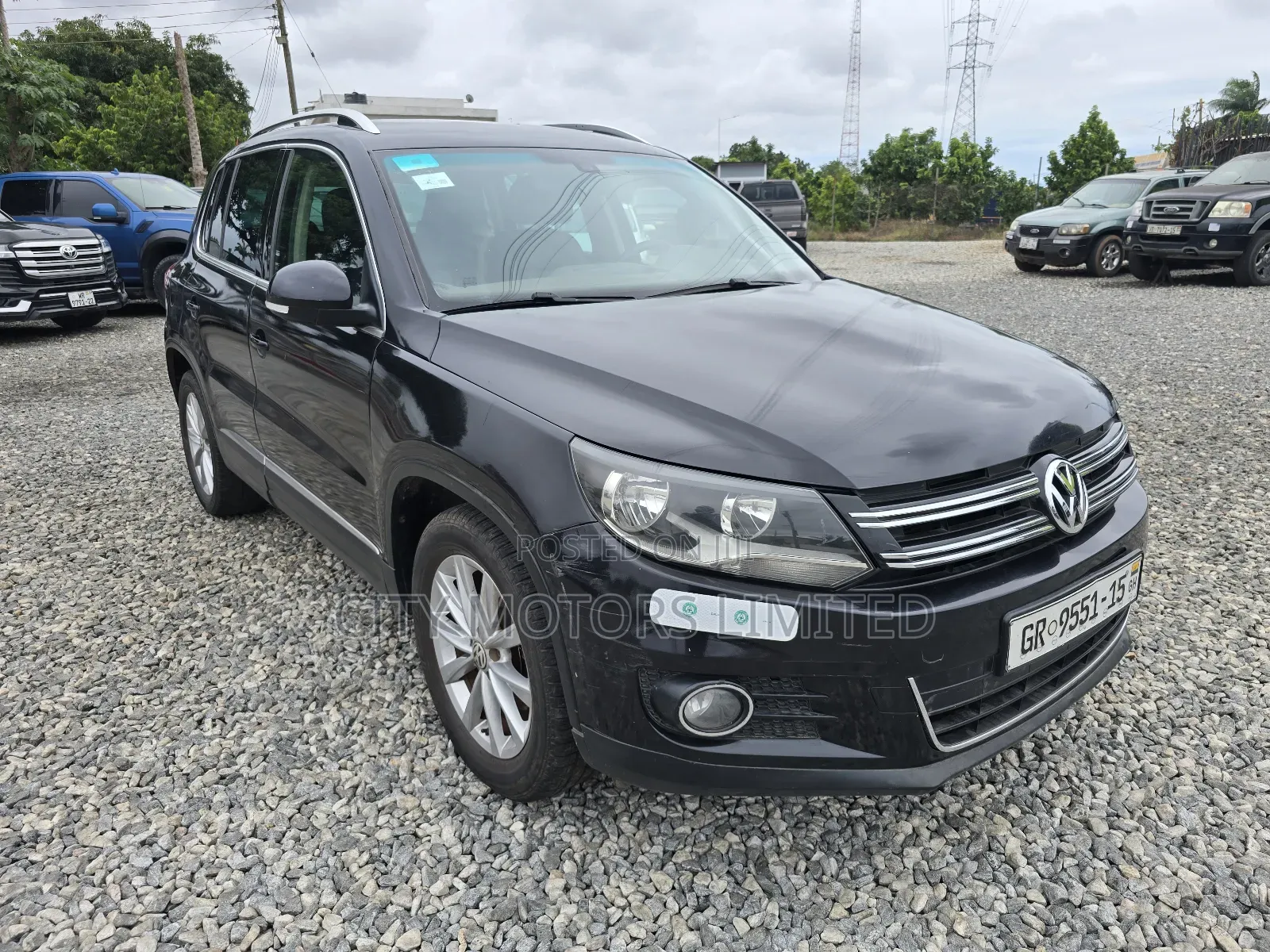 Volkswagen Tiguan SE 4dr SUV (2.0L 4cyl Turbo 6A) 2015 Black