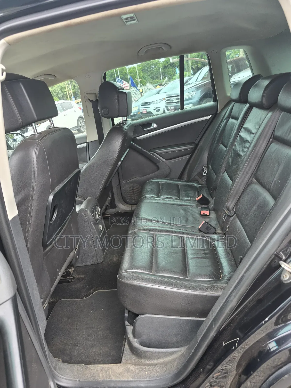 Volkswagen Tiguan SE 4dr SUV (2.0L 4cyl Turbo 6A) 2015 Black