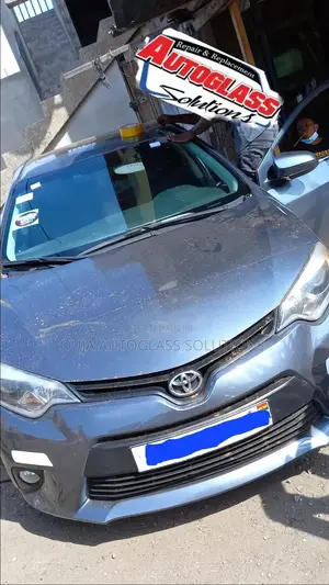 2014 Toyota Corolla Windscreen Available