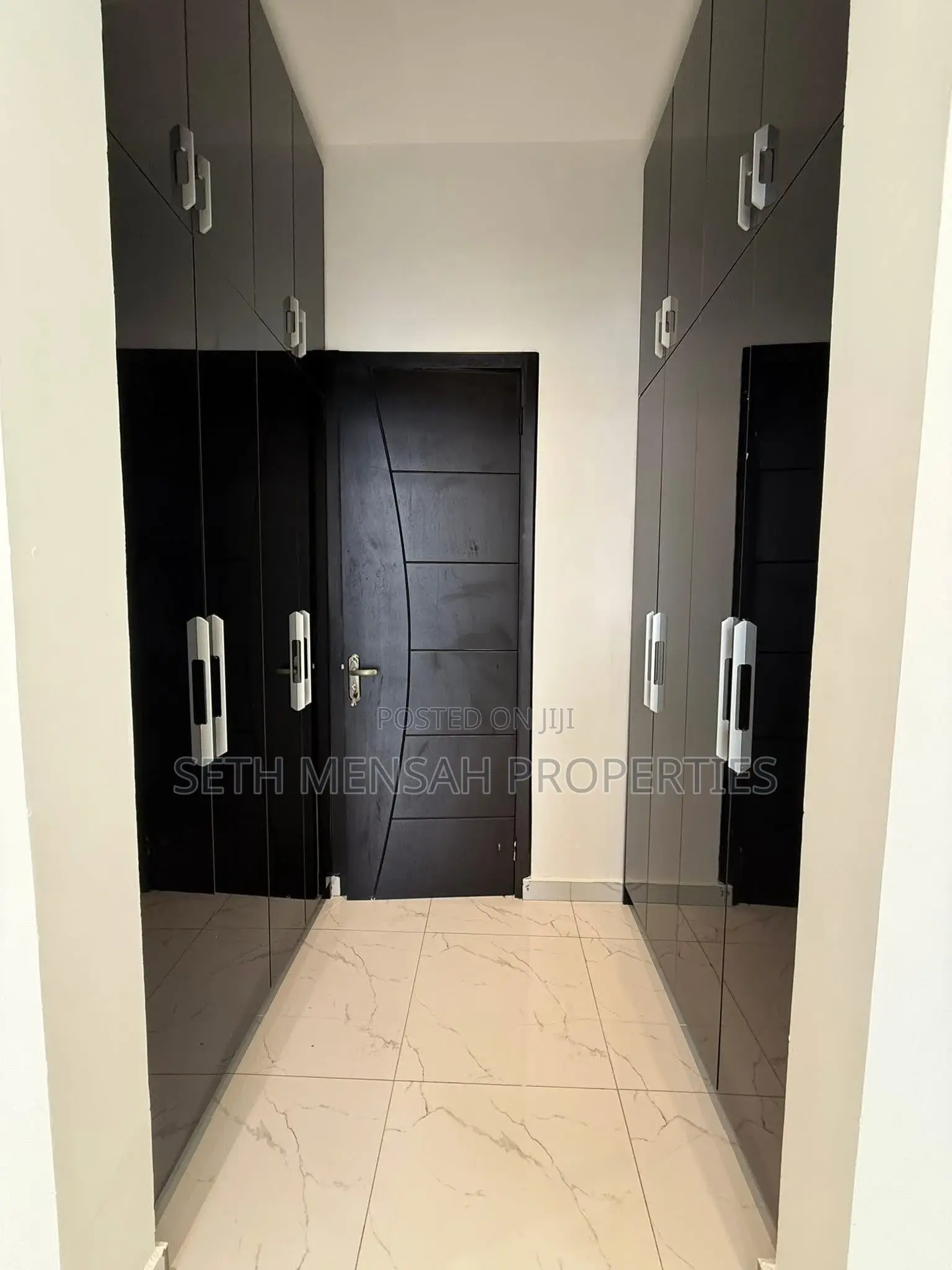 3bdrm House in Skm, Lake Side Estate for sale
