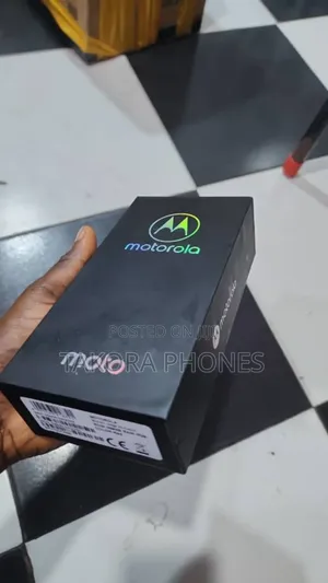 New Motorola Razr 40 128 GB Red