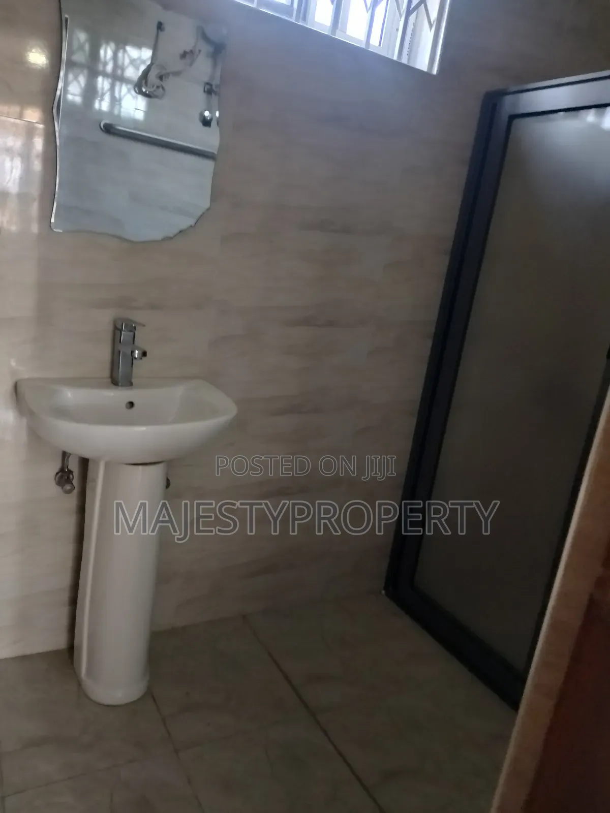 4bdrm House in Ogbojo, East Legon for rent