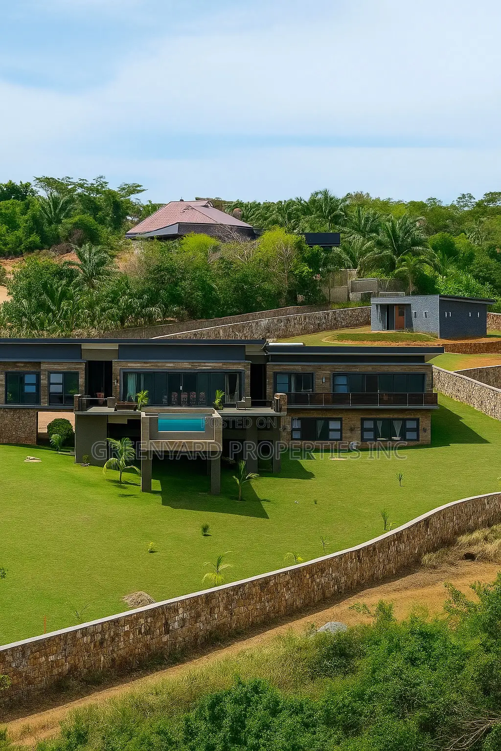 Furnished 8bdrm Mansion in Mountains, Aburi for sale