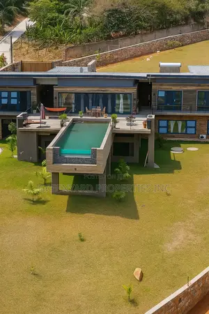 Furnished 8bdrm Mansion in Mountains, Aburi for sale