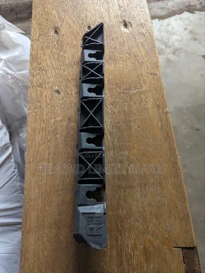 Hyundai Elantra 2017,2018,2019,2020 Back Bumper Locker/ Bracket
