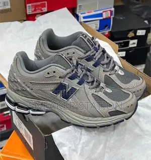 New Balance 1906r Grey Available