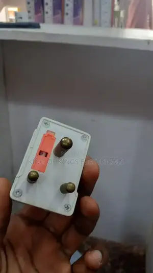 Universal 3-Pin Plug Adapter With Fuse Indicator Light