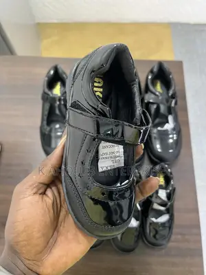 Down School Shoes for Kids
