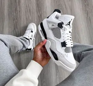 Air Jordan Retro 4 Military Black