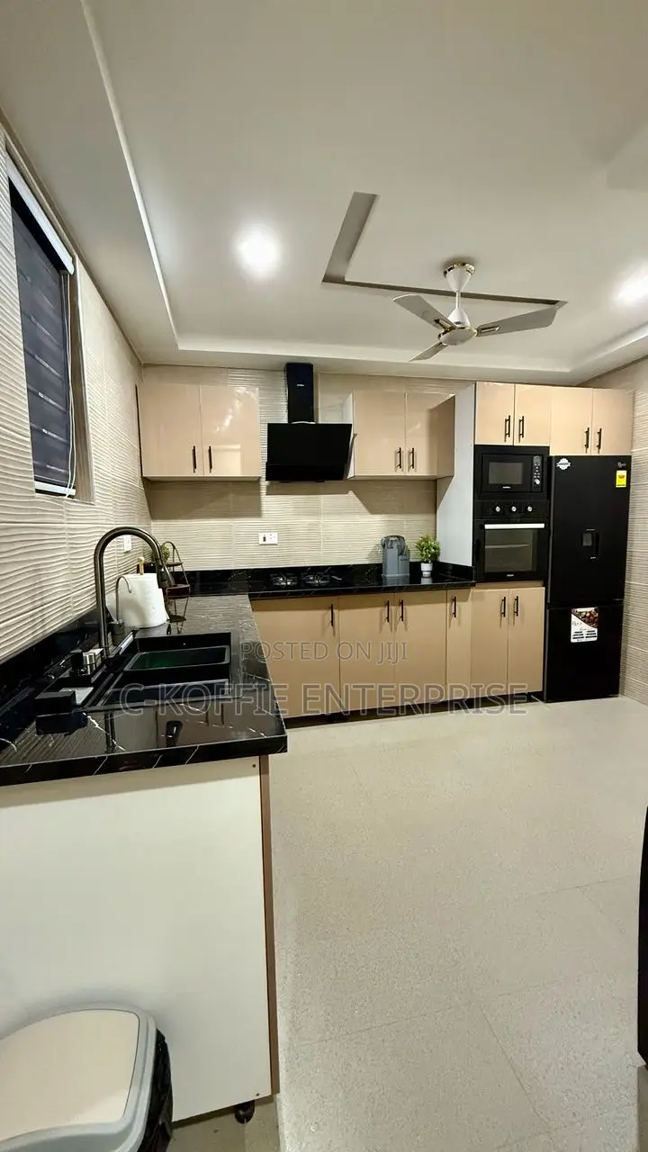 3bdrm House in Amamoley, Greater Accra for sale