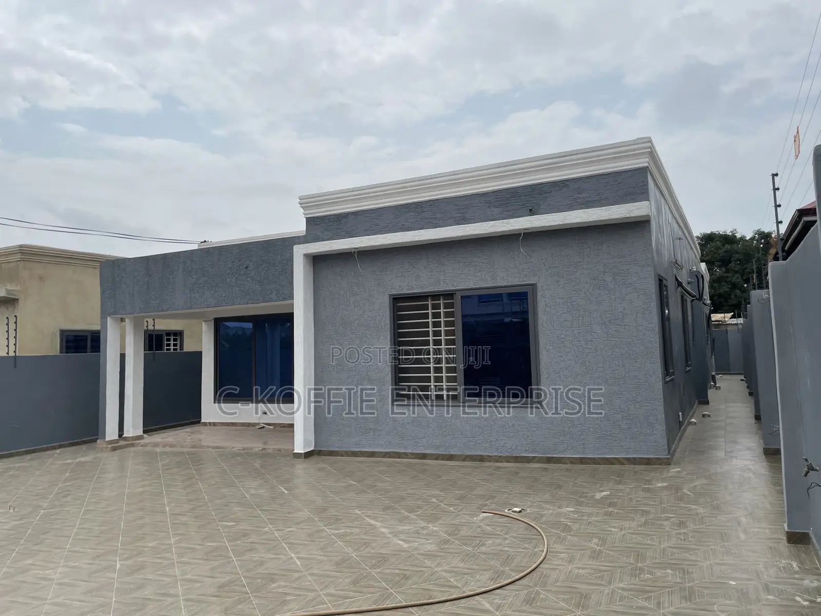 3bdrm House in Amamoley, Greater Accra for sale