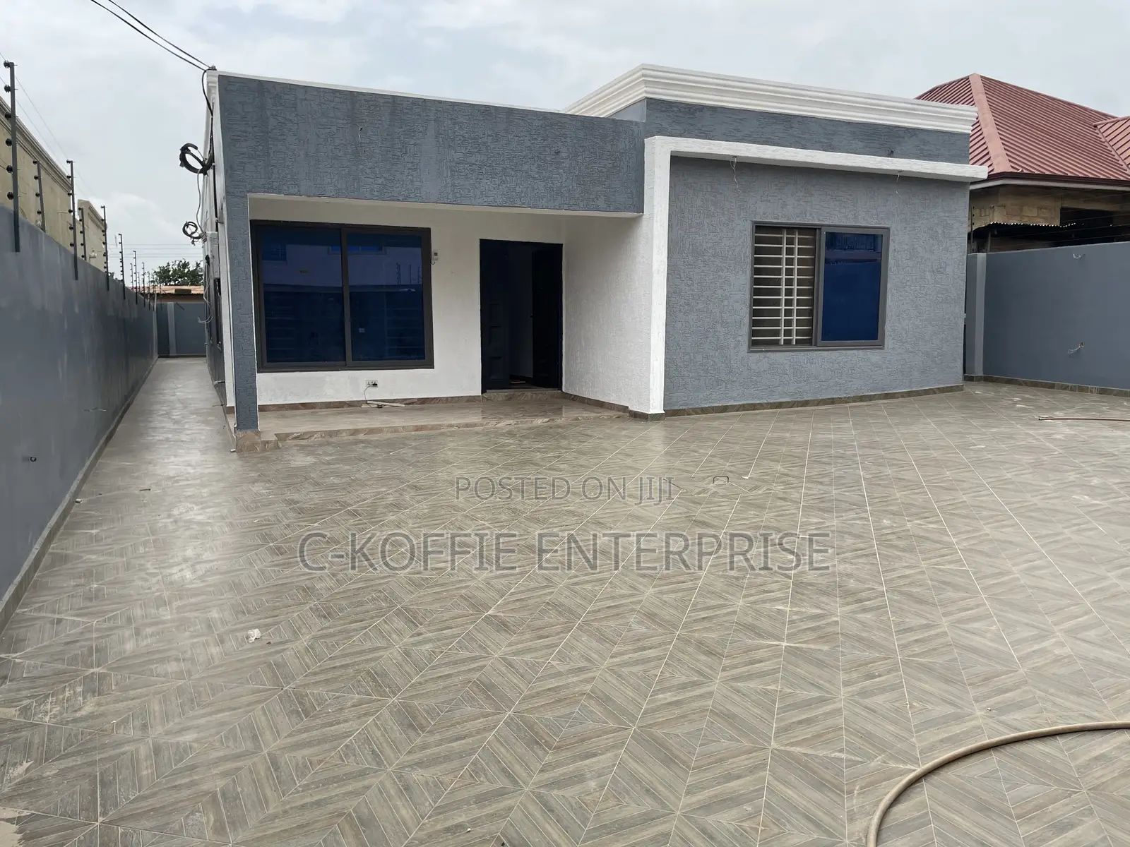 3bdrm House in Amamoley, Greater Accra for sale