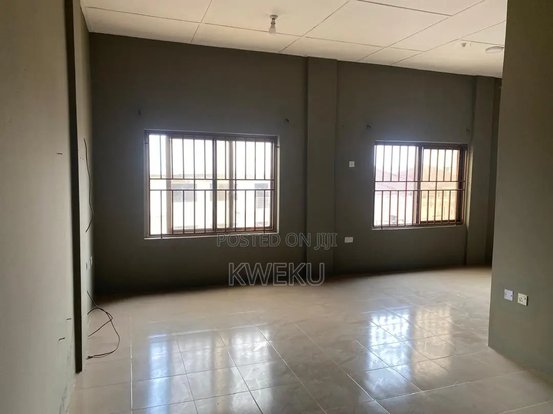 3bdrm Apartment in Seedov Properties, Spintex for rent