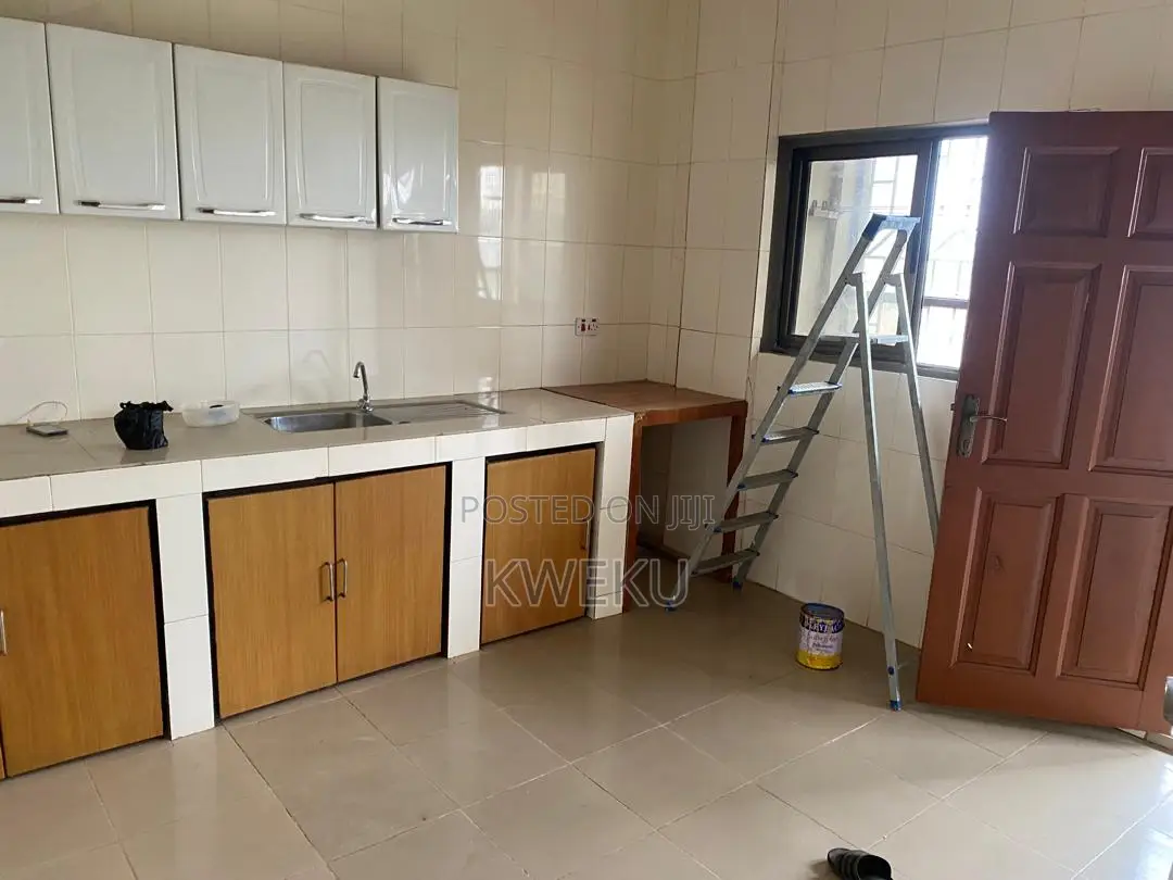 3bdrm Apartment in Seedov Properties, Spintex for rent