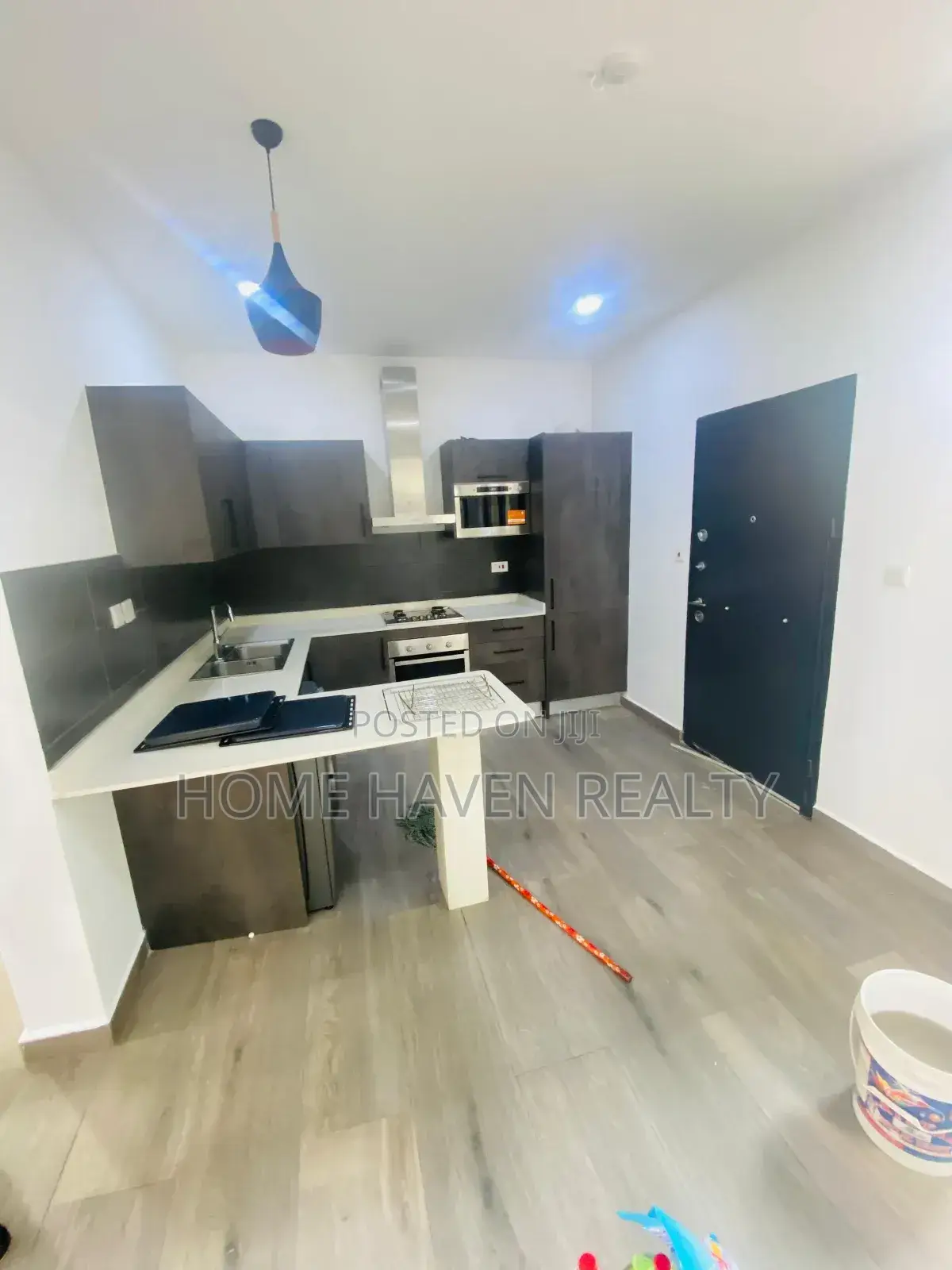 3bdrm Townhouse / Terrace in East Airport, Tseaddo for rent