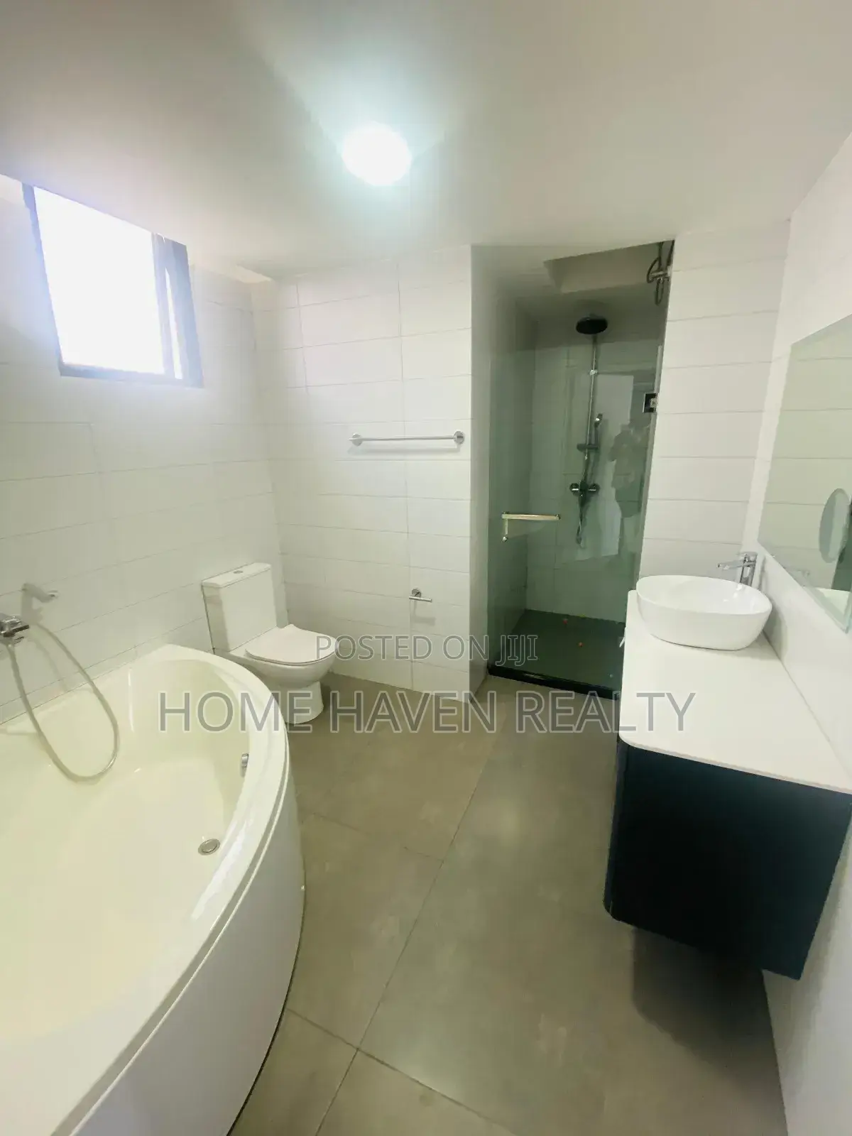 3bdrm Townhouse / Terrace in East Airport, Tseaddo for rent