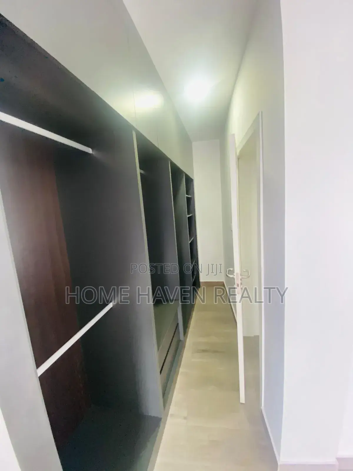 3bdrm Townhouse / Terrace in East Airport, Tseaddo for rent