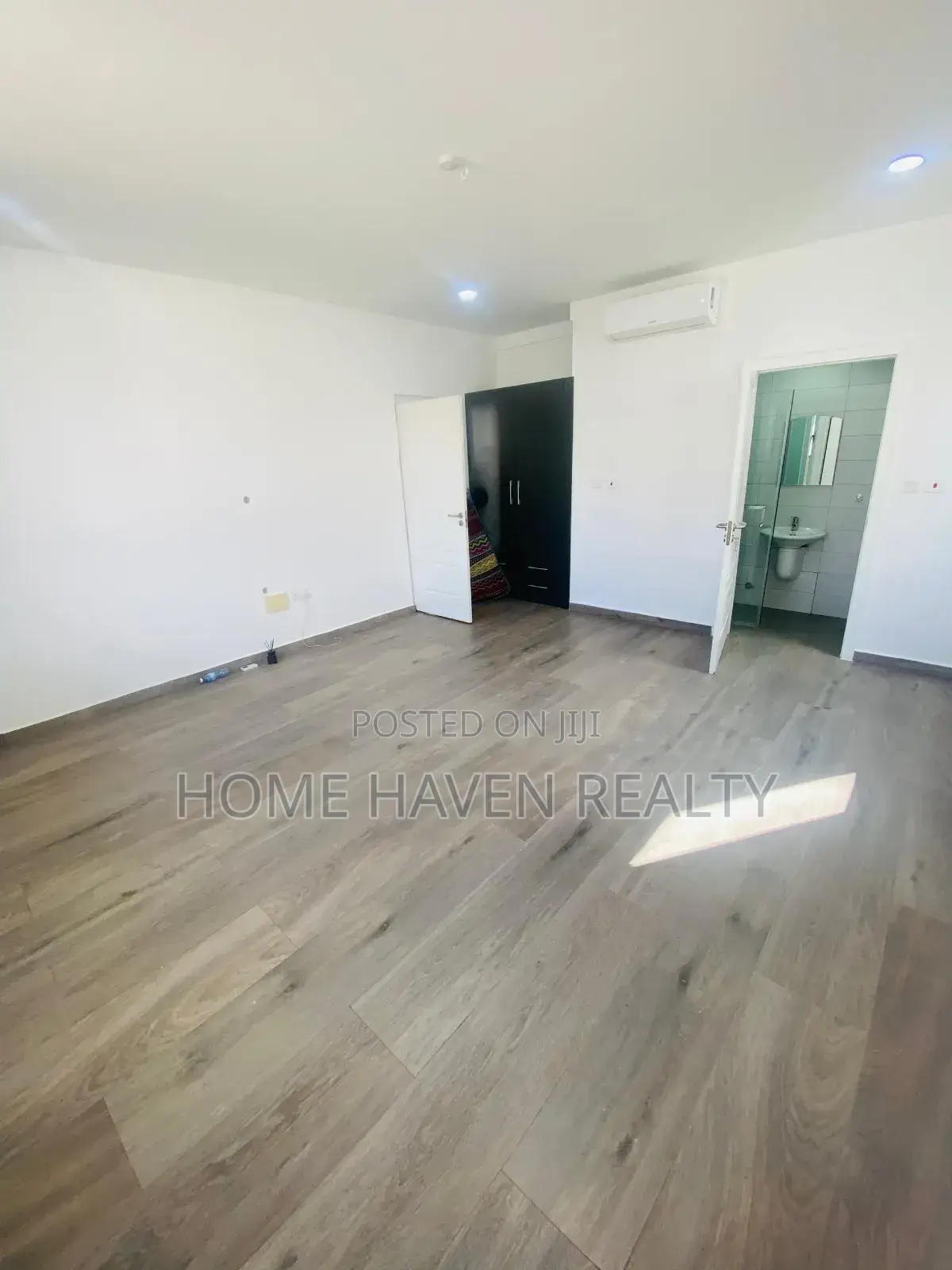3bdrm Townhouse / Terrace in East Airport, Tseaddo for rent