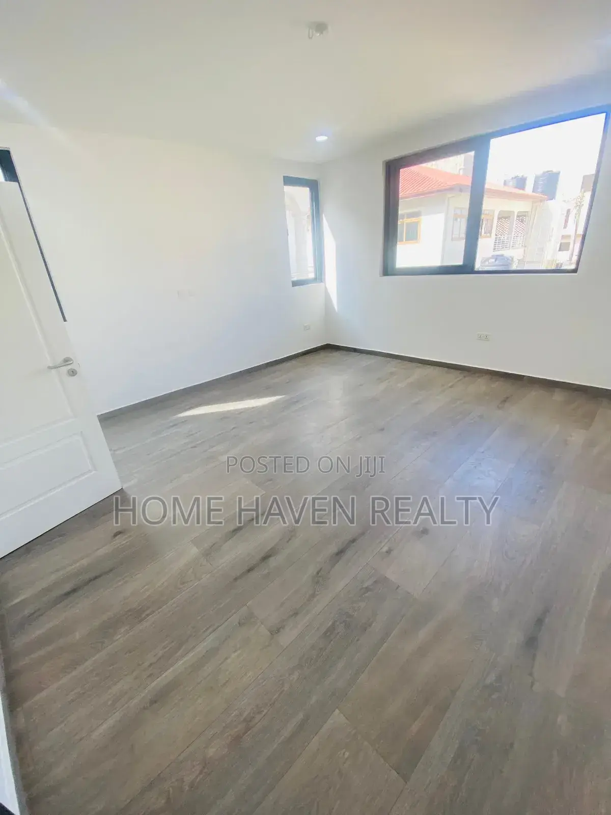 3bdrm Townhouse / Terrace in East Airport, Tseaddo for rent