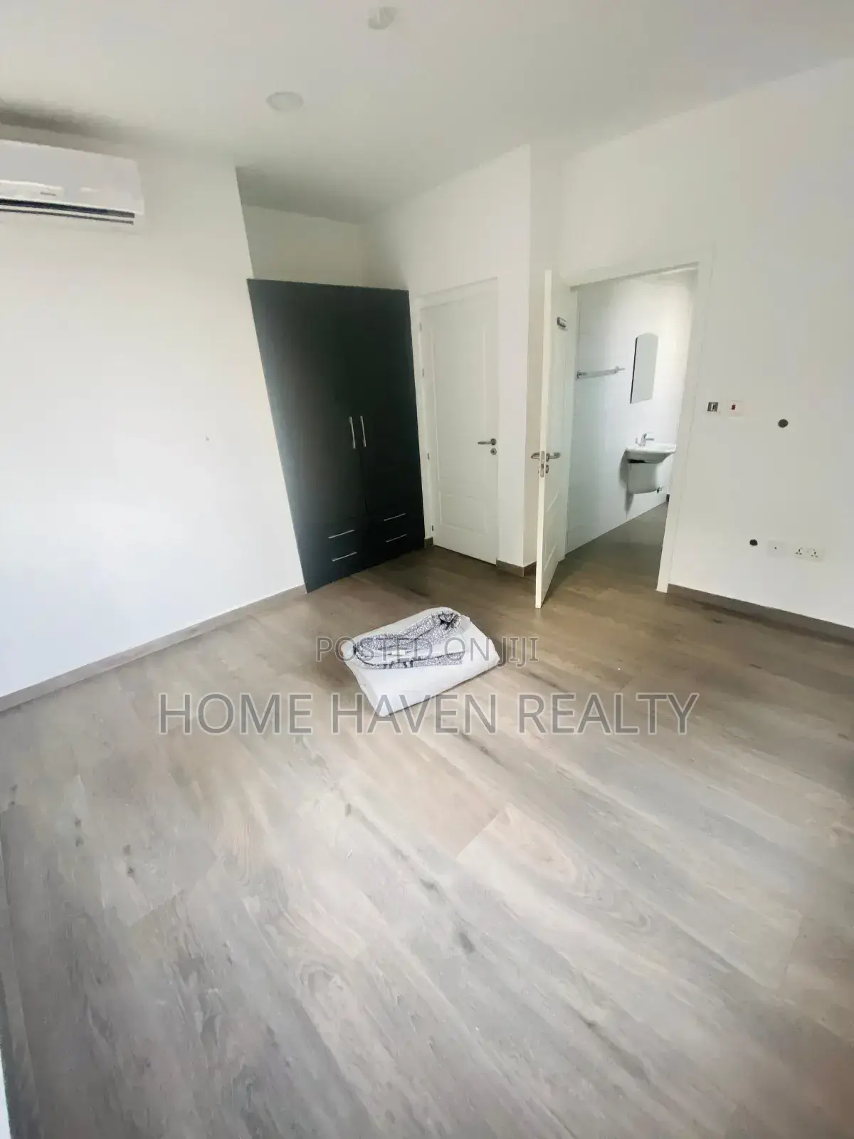3bdrm Townhouse / Terrace in East Airport, Tseaddo for rent