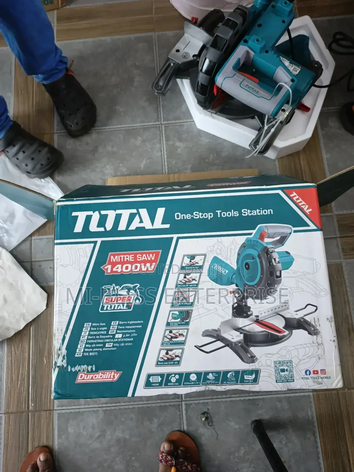 Total Meter Saw 1400w