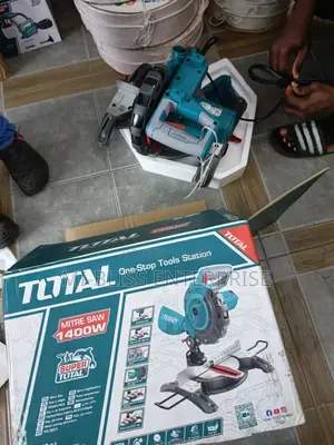 Total Meter Saw 1400w