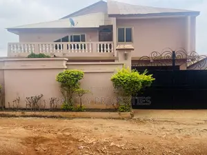 10bdrm House in Ahenema Kokoben, Kumasi Metropolitan for sale