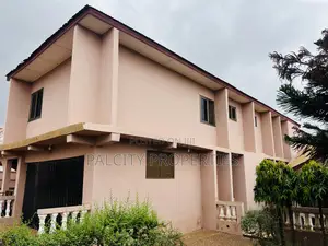 10bdrm House in Ahenema Kokoben, Kumasi Metropolitan for sale