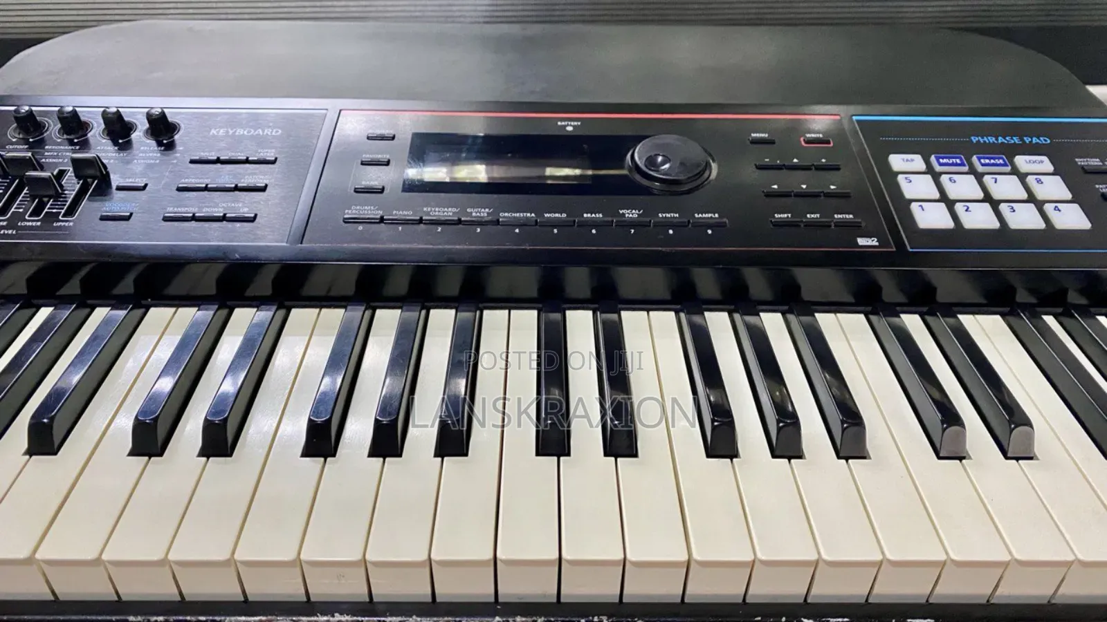 Roland Keyboard (Juno D8)