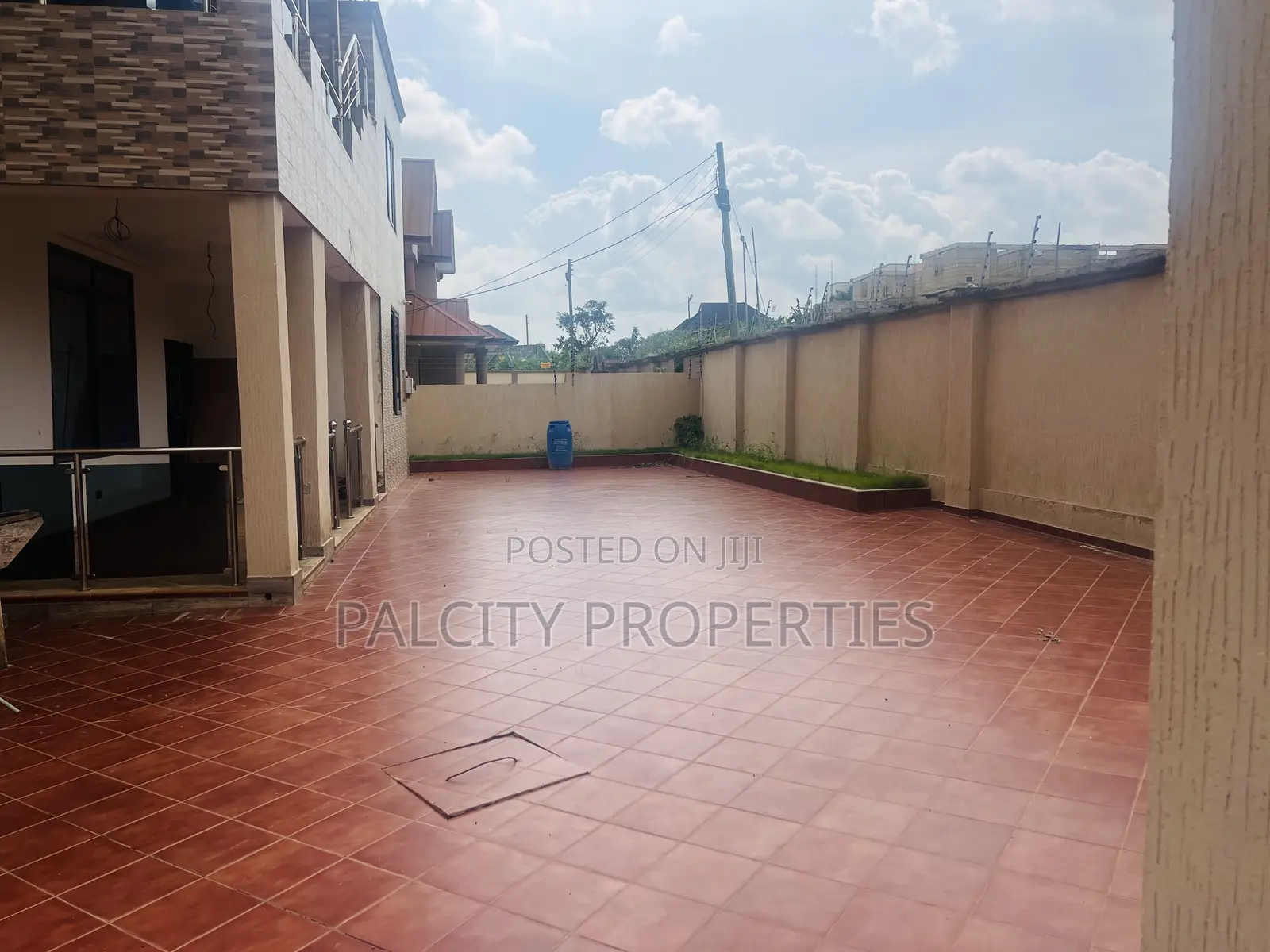 7bdrm House in Palcity Estate, Kumasi Metropolitan for sale