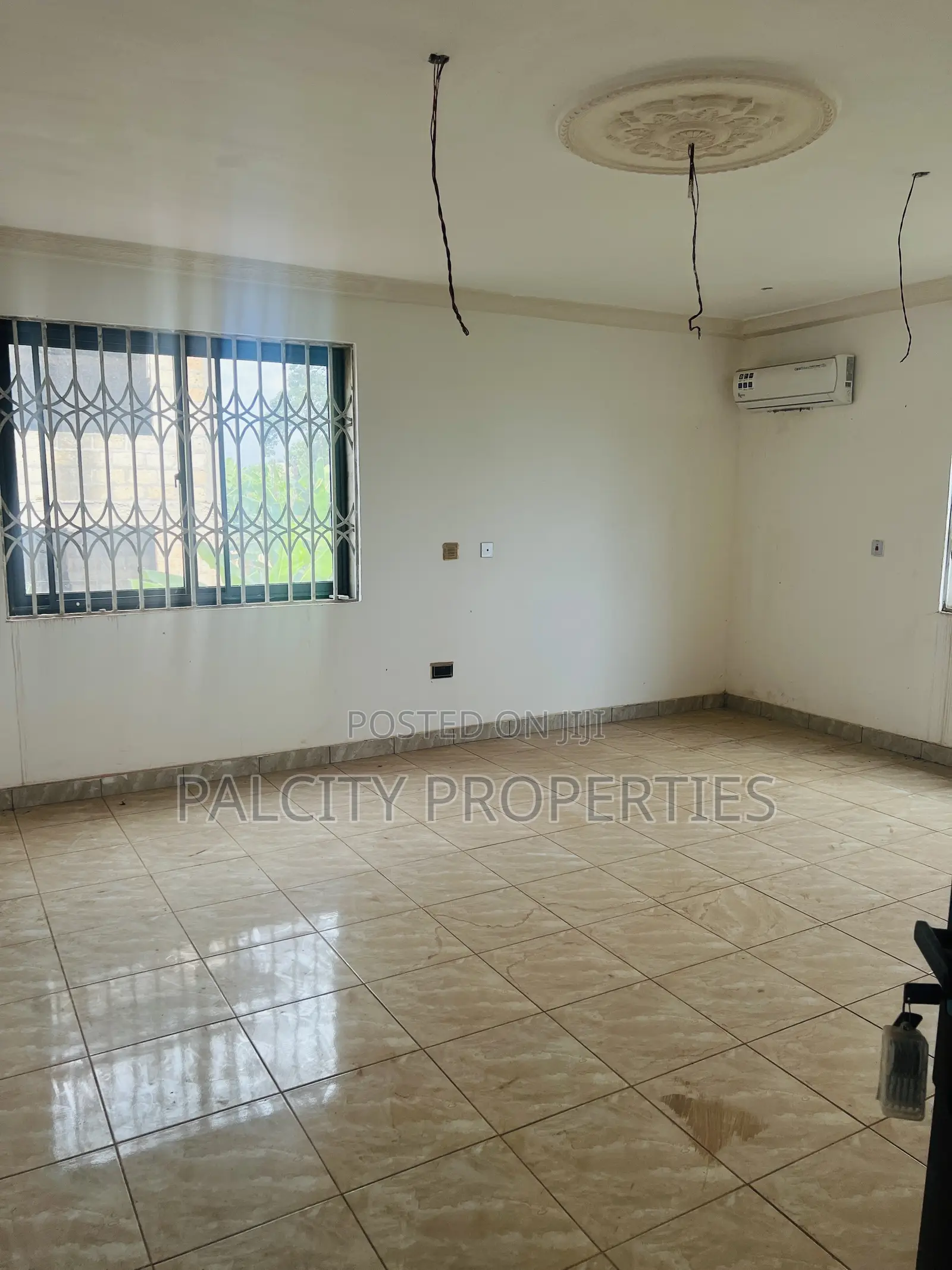 7bdrm House in Palcity Estate, Kumasi Metropolitan for sale