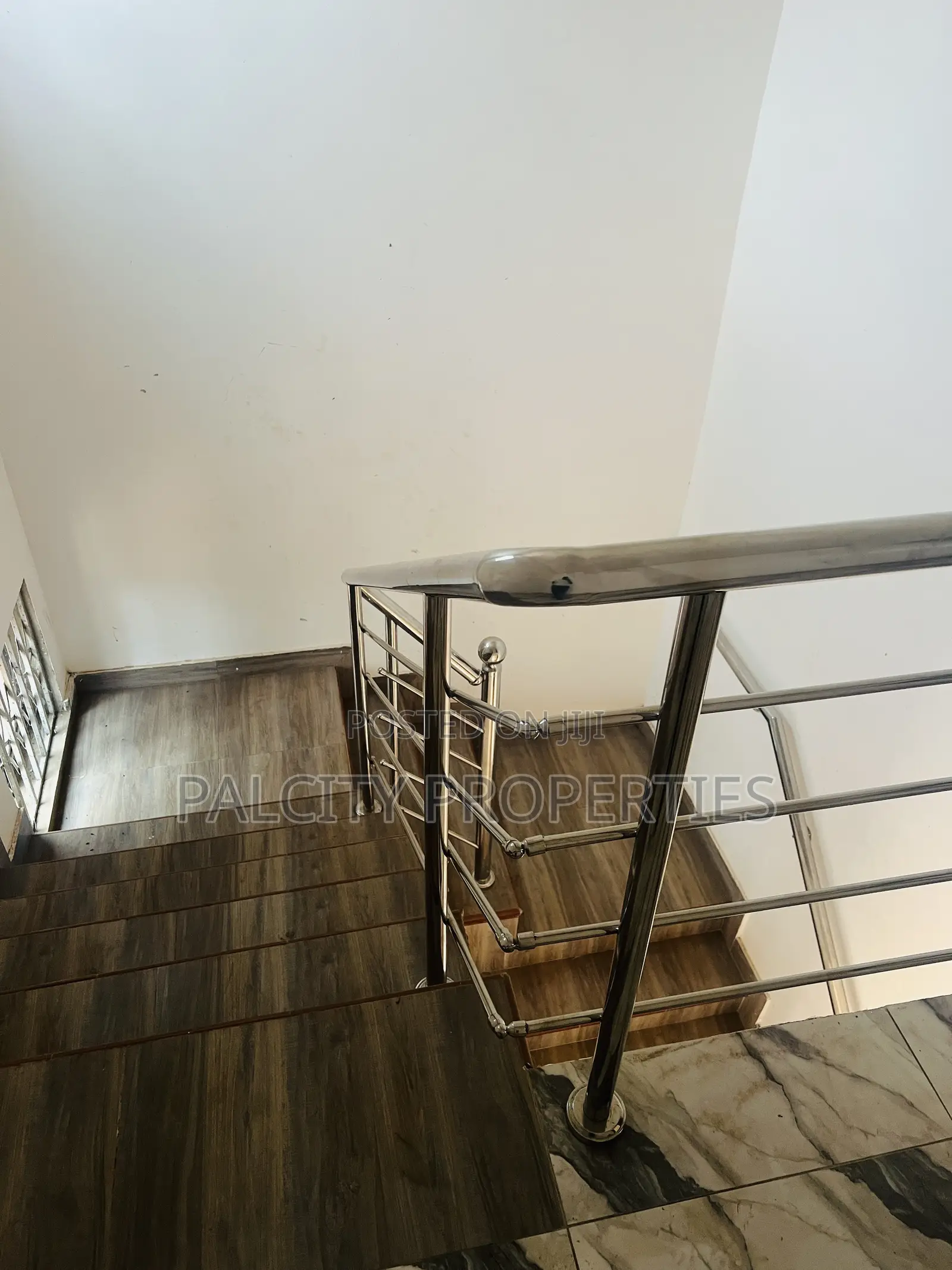7bdrm House in Palcity Estate, Kumasi Metropolitan for sale
