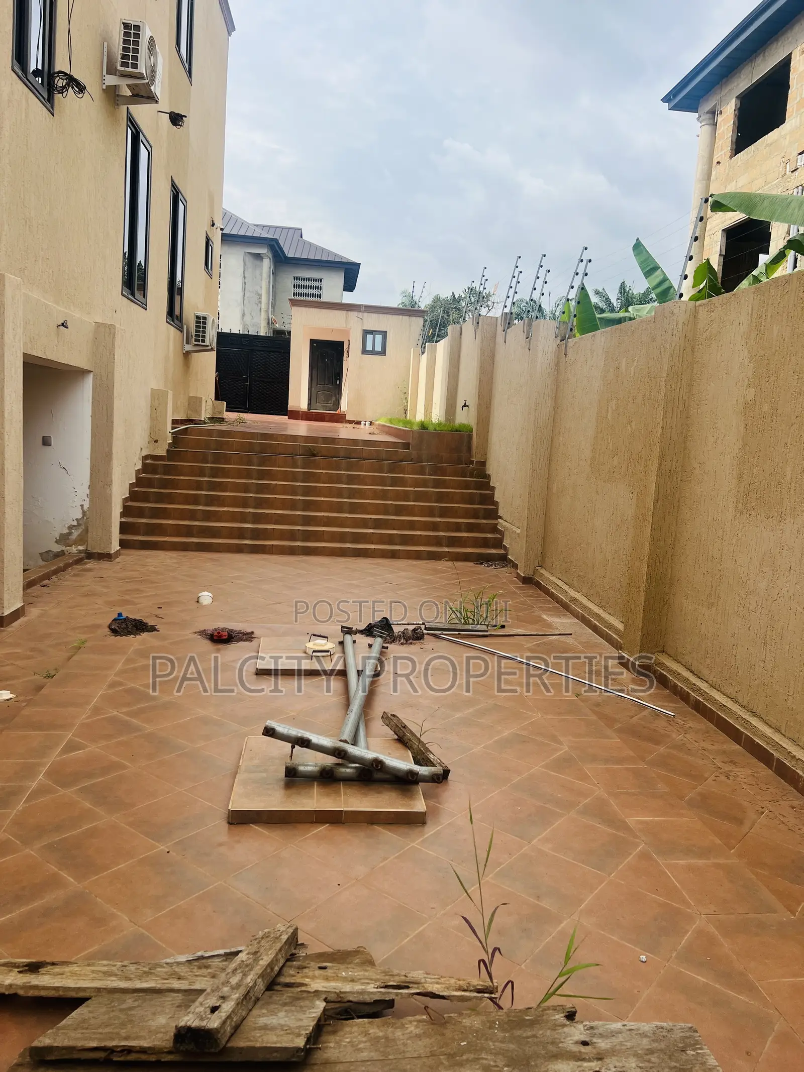 7bdrm House in Palcity Estate, Kumasi Metropolitan for sale