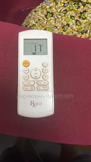 Roch 1.5 Hp Aircondition ( 2 Months Used )
