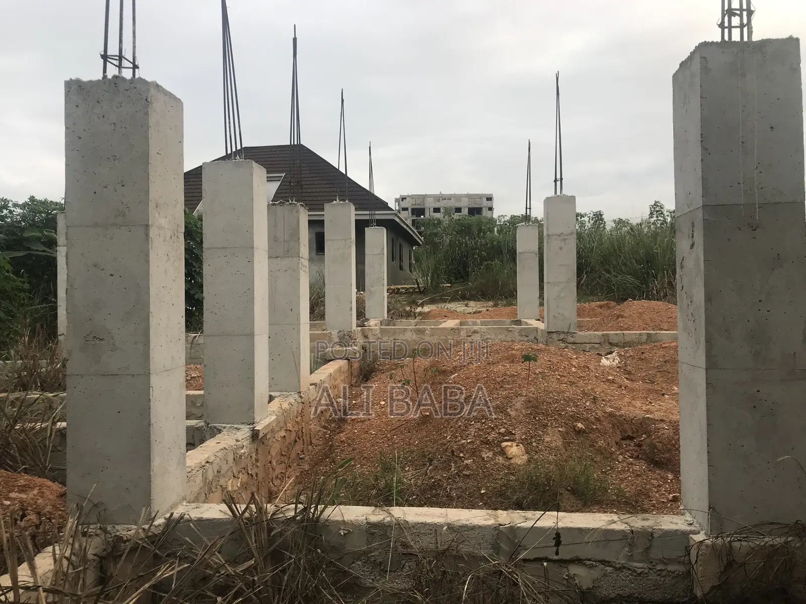 3bedrooms/Story Building Up to Floor Level for Sale at Santasi Darko