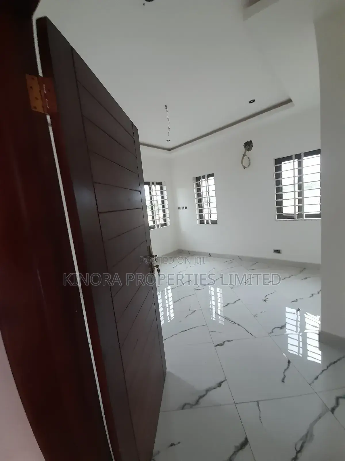 4bdrm Duplex in Hatso, Haatso for sale